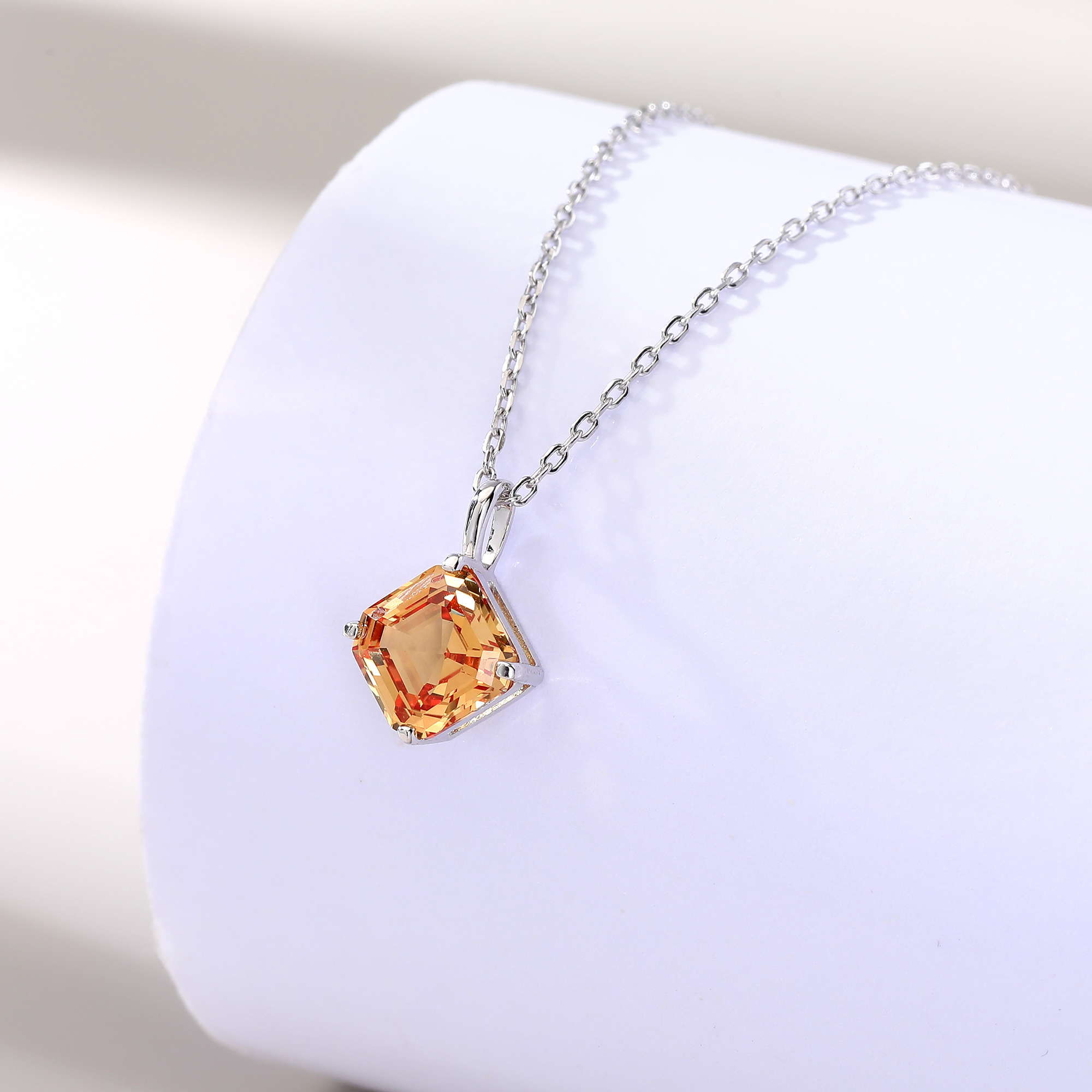 Bezel-Set Diamond-Shaped Small - Bezels Set Pendant incelemesi ve fiyatı